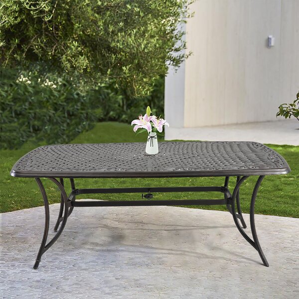 Oval metal 2025 garden table